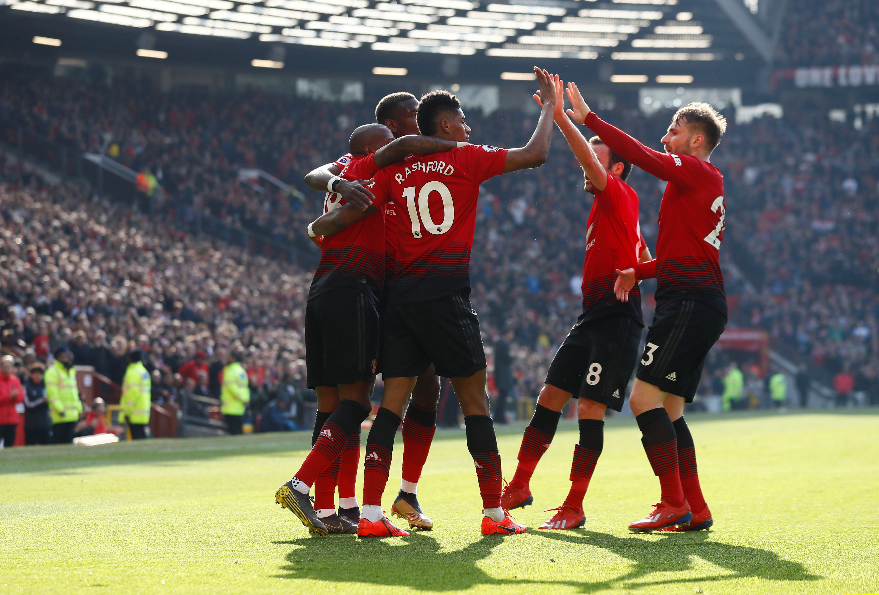 更是履行他 更是履行他