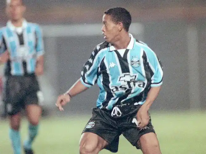 时给予球队 时给予球队